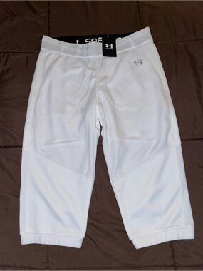 NWT Under Armour White Softball Shorts Size L